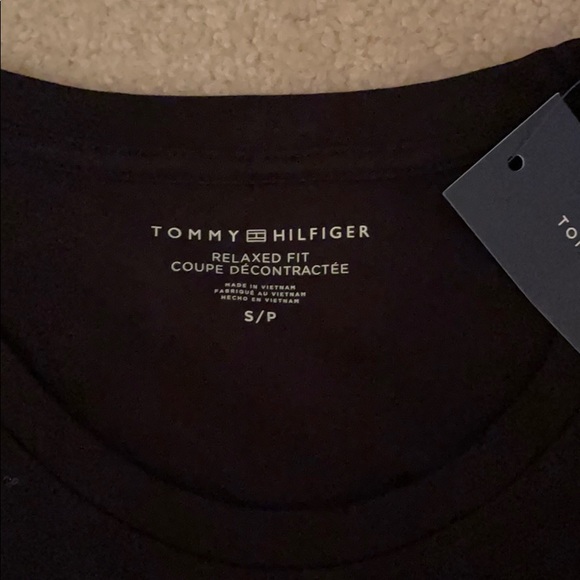 Tommy Hilfiger Women’s Top - Picture 3 of 3
